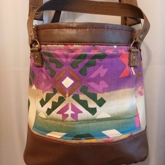 New Bucket Saddle Bag Purse Tote Brown Purple Chevron Aztec print Pleather - Picture 2 of 9